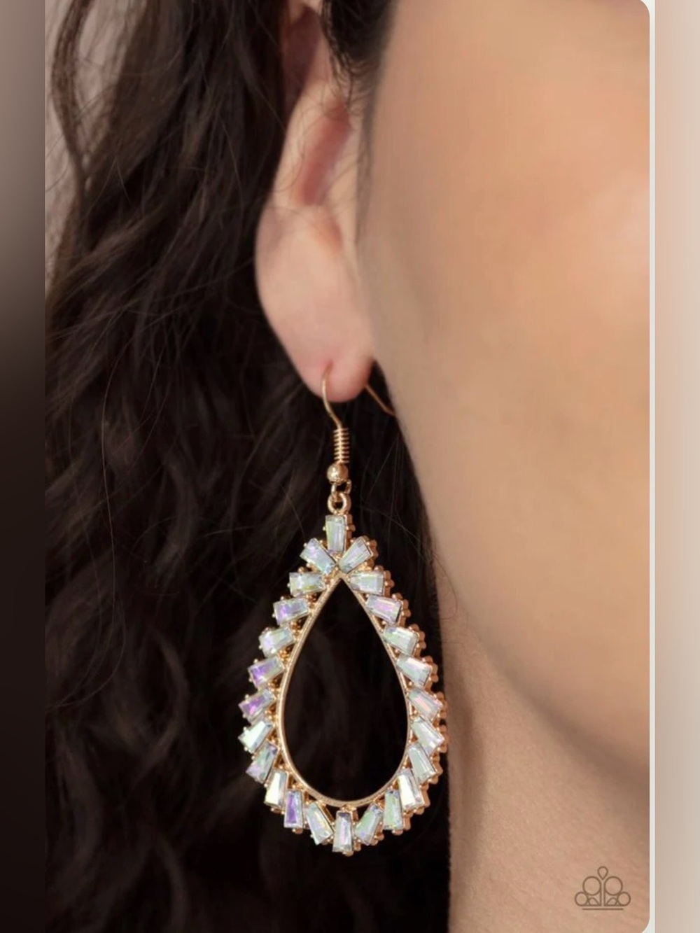 Paparazzi Earring ~ Stay Sharp - Gold